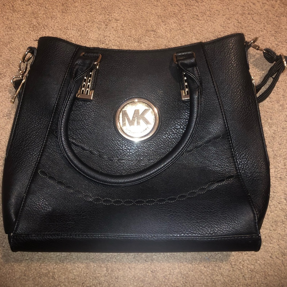 MK purse not authentic
